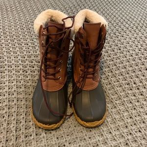 Brand new Tommy Hilfiger duck boots sz7